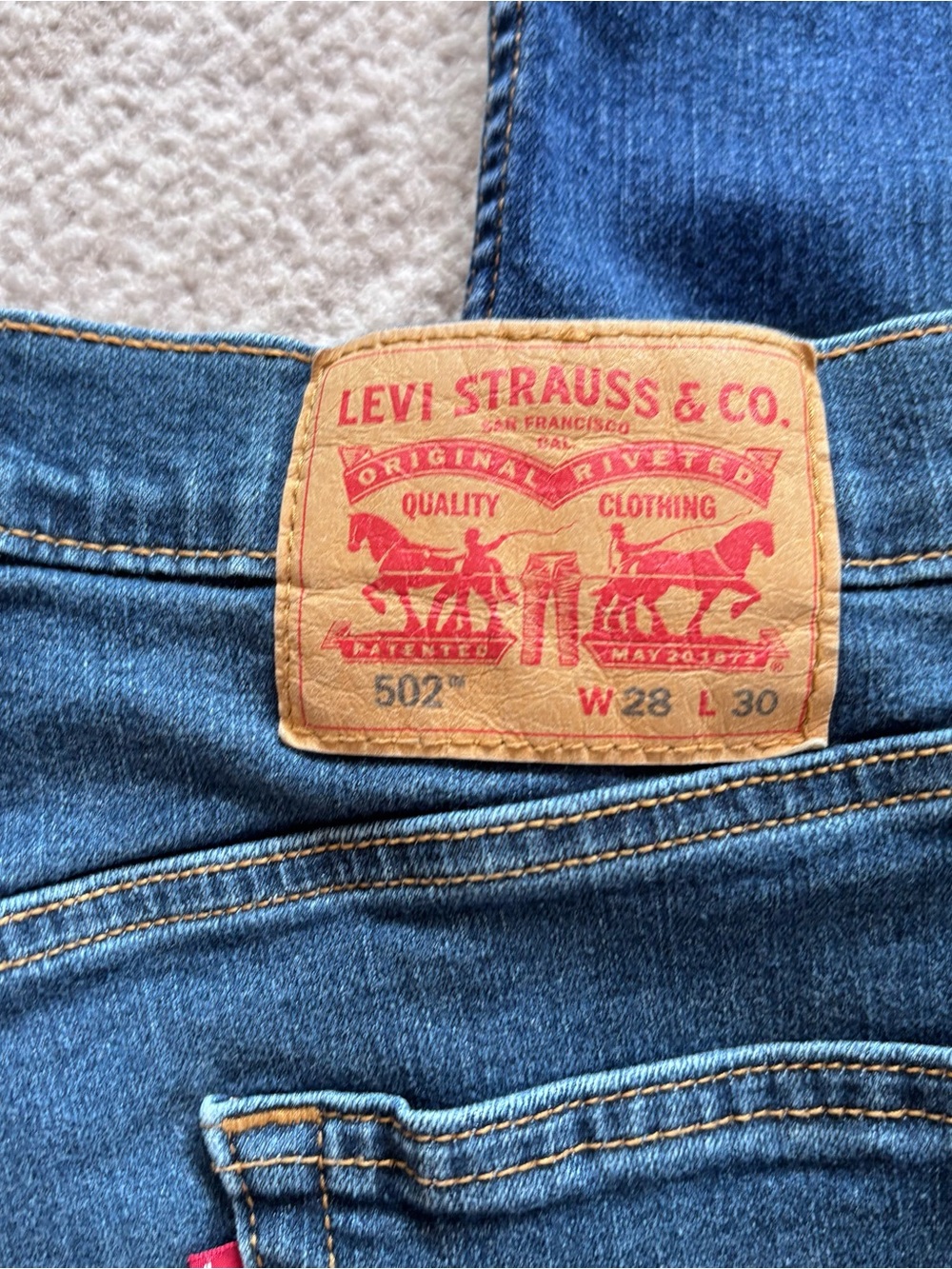 Levi's 502 Women's Dark Blue Skinny Jeans with Signature Patch - Picture 3 of 10